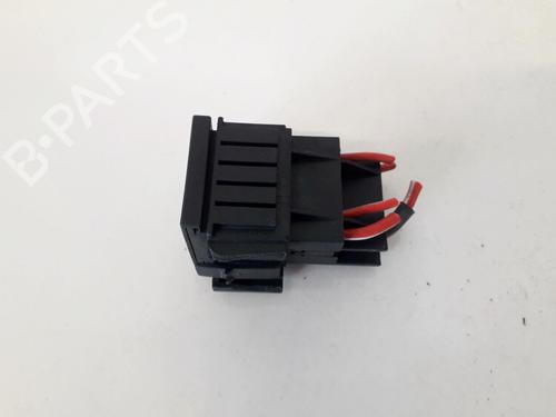 Used Fuse box Fuse box BMW 5 (E39) 525 tds (143 hp) 33074114 33074114