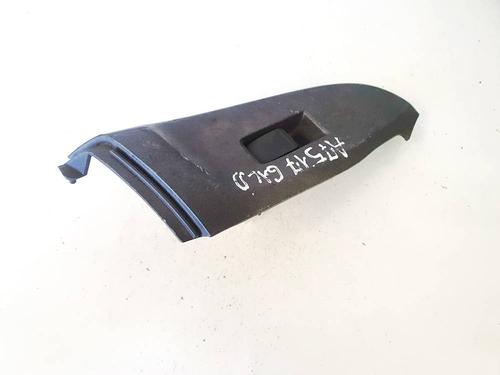 switch-nissan-almera-ii-hatchback-n16-2000-32920832 main image