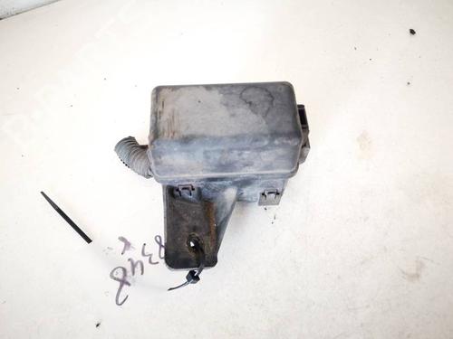 fuse-box-toyota-yaris-_p9_-2005-2006-2007-2008-2009-2010-2011-2012-2013-2014-32919998 main image