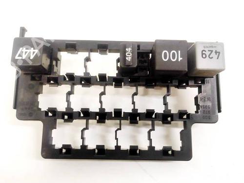Used Fuse box Fuse box VW POLO IV (9N_, 9A_) 1.2 12V (64 hp) 32932865 32932865