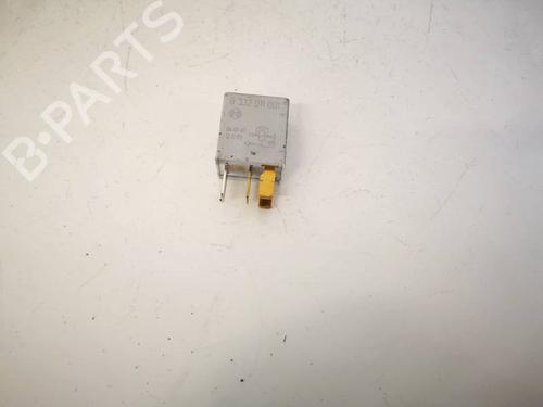 Used Electronic sensor Electronic sensor TOYOTA COROLLA Verso (ZER_, ZZE12_, R1_) 2.0 D-4D (CUR10_, CUR10R) (116 hp) 33098041 33098041