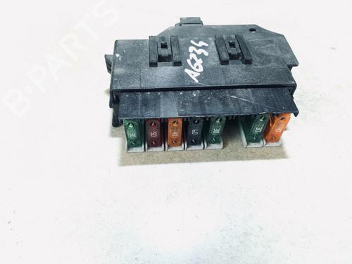 Used Fuse box Fuse box OPEL MERIVA A MPV (X03) 1.6 16V (E75) (100 hp) 33072865 33072865