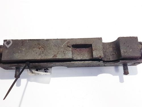 Used Engine mount Engine mount VOLVO V70 II (285) 2.4 (170 hp) 32892205 32892205