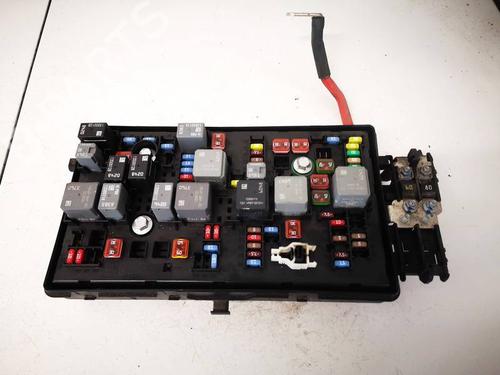 Used Fuse box Fuse box 37863677 37863677