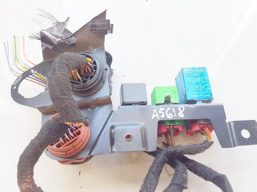 Used Fuse box Fuse box FIAT ULYSSE (220_) 1.9 TD (220AH5) (90 hp) 33528286 33528286