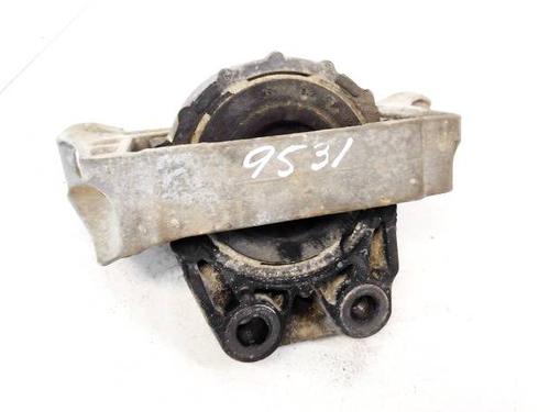 Used Engine mount Engine mount VOLVO S40 II (544) 2.0 D (136 hp) 32958737 32958737