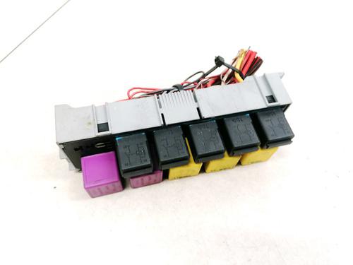 fuse-box-opel-meriva-a-mpv-x03-2003-2004-2005-2006-2007-2008-2009-2010-32889395 main image