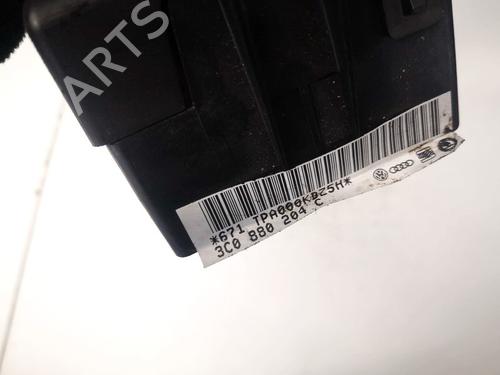 Fuse box VW PASSAT B6 (3C2) 2.0 TDI 16V | BP32899635E1 - Image 3