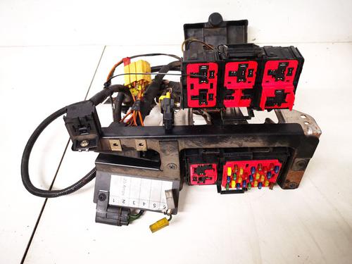 Used Fuse box FORD TRANSIT Van (FA_ _) 2.0 DI (FAE_, FAF_, FAG_) (75 hp) 33088083