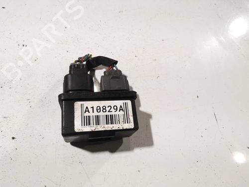 Used Fuse box Fuse box SUBARU TRIBECA (B9) 3.0 (WXE) (250 hp) 33730745 33730745