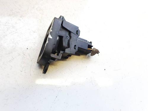 switch-volvo-v50-545-2003-2004-2005-2006-2007-2008-2009-2010-2011-2012-32964415 main image