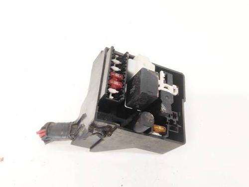 fuse-box-toyota-rav-4-ii-_a2_-2000-2001-2002-2003-2004-2005-32965594 main image