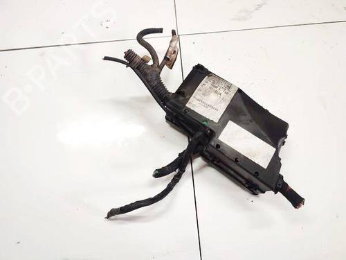 Used Fuse box Fuse box FORD FOCUS II (DA_, HCP, DP) 1.6 TDCi (109 hp) 32572035 32572035