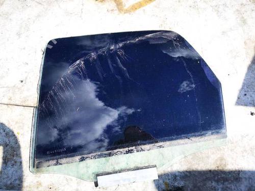 Used Rear left door window Rear left door window 34988295 34988295
