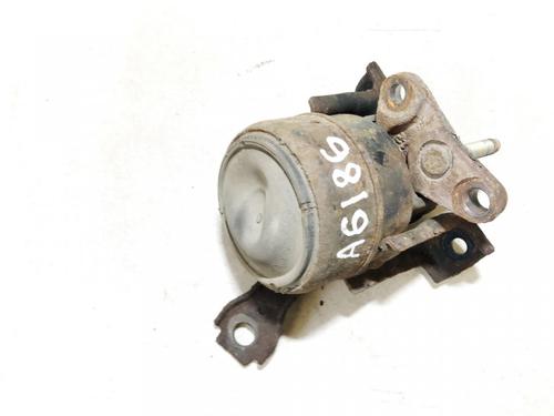 Used Engine mount Engine mount TOYOTA RAV 4 II (_A2_) 2.0 (ACA26) (150 hp) 33071786 33071786