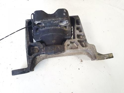 Used Engine mount Engine mount VOLVO V50 (545) 1.6 D (110 hp) 32890131 32890131
