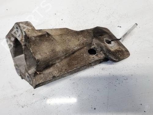 Used Support Support SUBARU LEGACY IV Estate (BP) 2.0 AWD (BP5) (138 hp) 33223615 33223615