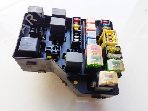 Used Fuse box Fuse box 33522421 33522421
