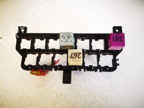 Used Fuse box Fuse box VW PASSAT B5.5 (3B3) 1.9 TDI (130 hp) 36174080 36174080