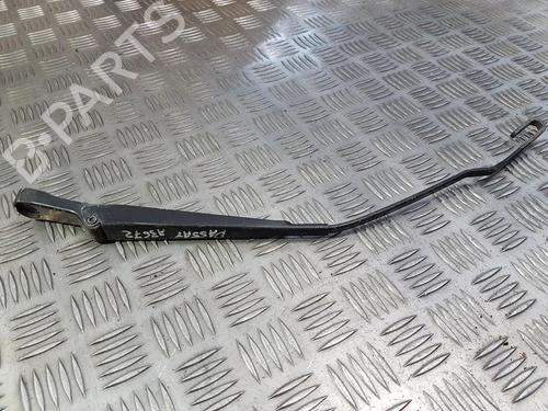Used Front windshield wiper arm Front windshield wiper arm 33492853 33492853
