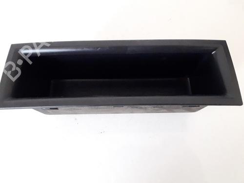 Used Glove box Glove box RENAULT MEGANE II (BM0/1_, CM0/1_) 1.5 dCi (BM0F, BM0T, BM2B, CM0F, CM0T) (82 hp) 35869598 35869598