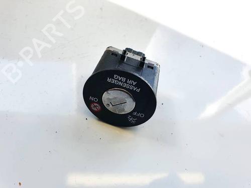 switch-kia-ceed-jd-2012-2013-2014-2015-2016-2017-2018-32947882 main image