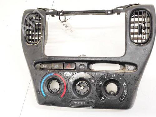 Used Air vent Air vent TOYOTA YARIS VERSO (_P2_) 1.3 (NCP20_, NCP22_, NCP20R, NCP22R) (86 hp) 32928725 32928725