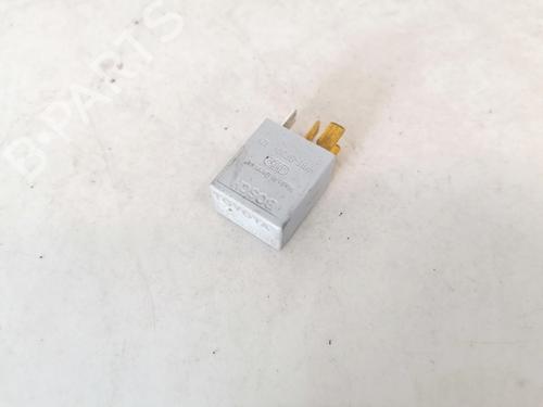 Used Electronic sensor Electronic sensor TOYOTA AVENSIS (_T25_) 2.2 D-CAT (ADT251_, ADT251R) (177 hp) 33097542 33097542