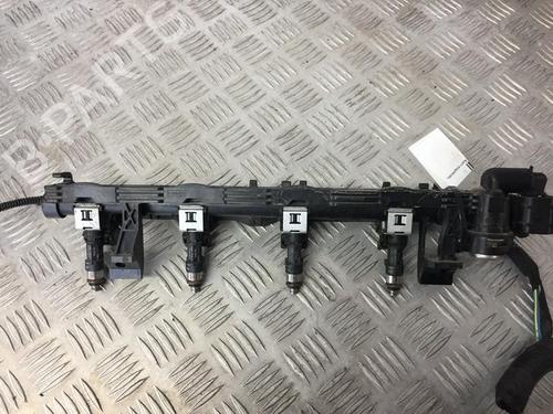 Used Injection rail Injection rail 35702367 35702367