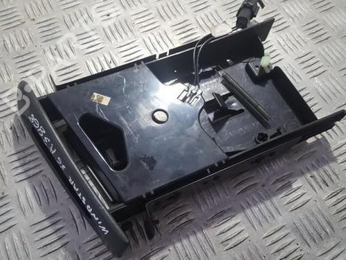 Used Cup/Object holder Cup/Object holder FORD USA WINDSTAR (A3) 3.0 V6 (148 hp) 35715462 35715462