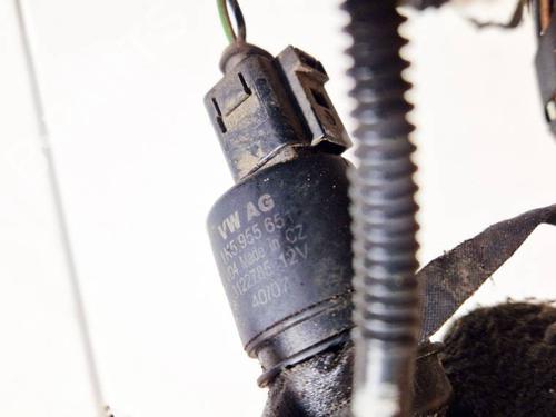 Washer pump VW PASSAT B6 (3C2) 1.9 TDI | BP34992671E24 - Image 3