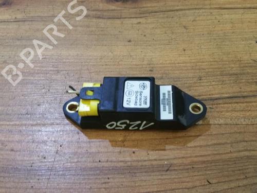 Used Electronic module Electronic module FIAT PUNTO (188_) 1.2 60 (188.030, .050, .130, .150, .230, .250) (60 hp) 33479827 33479827