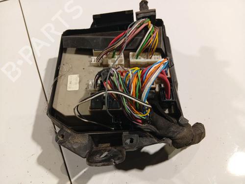 Used Fuse box Fuse box 37190592 37190592