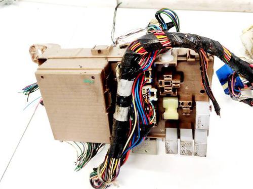 Used Fuse box Fuse box TOYOTA COROLLA Saloon (_E12_) 1.4 D-4D (NDE120_, NDE120R) (90 hp) 32937156 32937156