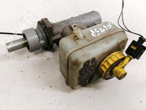 Used Brake master cylinder Brake master cylinder 35572899 35572899