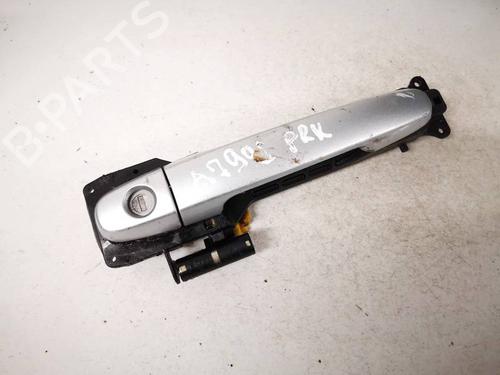 front-left-exterior-door-handle-toyota-rav-4-ii-_a2_-2000-2001-2002-2003-2004-2005-35363117 main image