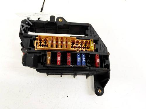 fuse-box-audi-a6-c6-4f2-2004-2005-2006-2007-2008-2009-2010-2011-32942481 main image
