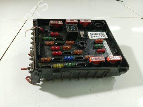 Used Fuse box Fuse box VW PASSAT B6 (3C2) 1.9 TDI (105 hp) 34256463 34256463