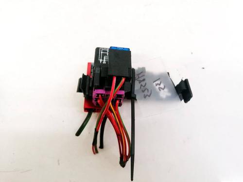 fuse-box-skoda-superb-i-3u4-2001-2002-2003-2004-2005-2006-2007-2008-32925326 main image