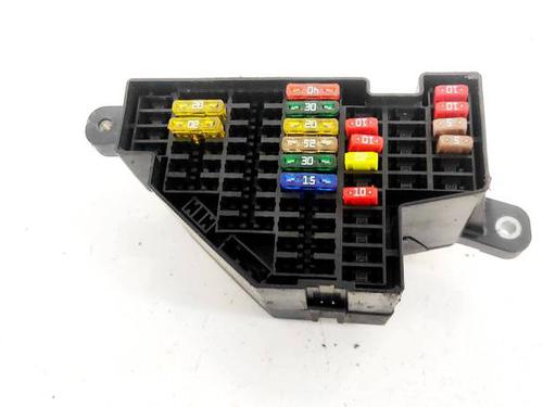 fuse-box-vw-golf-vi-5k1-2008-2009-2010-2011-2012-2013-2014-32949157 main image