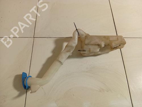 Used Windscreen washer tank Windscreen washer tank 39182624 39182624