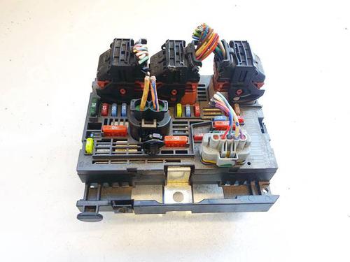 Used Fuse box CITROËN C5 III (RD_) 1.6 HDi 110 (RD9HZC) (109 hp) 32972014