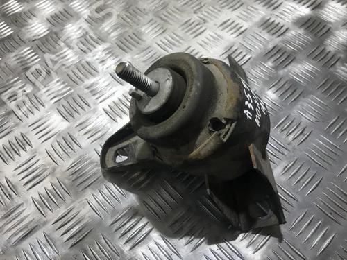 Used Engine mount Engine mount FORD MONDEO II (BAP) 1.8 i (115 hp) 33490832 33490832