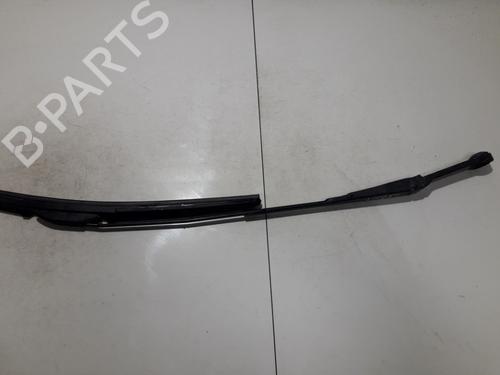 Used Front windshield wiper arm Front windshield wiper arm ALFA ROMEO 166 (936_) 2.4 JTD (936A2B__) (140 hp) 33512333 33512333