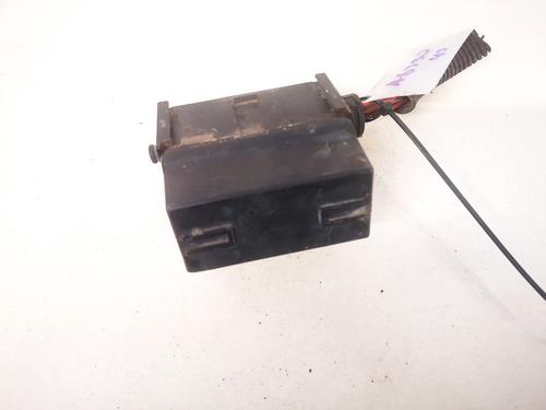 Used Fuse box OPEL VECTRA B (J96) 2.0 DTI 16V (F19) (101 hp) 33085907