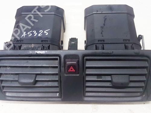 air-vent-volvo-v50-545-2003-2004-2005-2006-2007-2008-2009-2010-2011-2012-33105914 main image