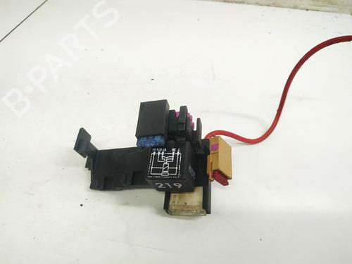 fuse-box-vw-passat-b55-3b3-2000-2001-2002-2003-2004-2005-32894631 main image