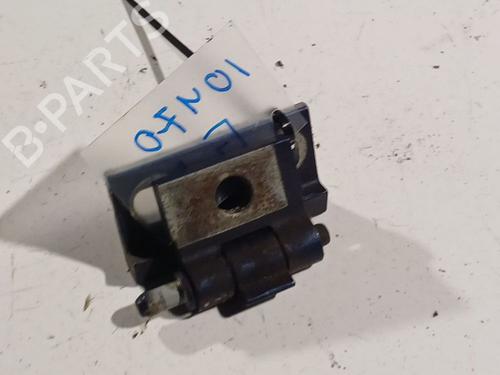 hingedoor-check-strap-volvo-s60-i-384-2000-2001-2002-2003-2004-2005-2006-2007-2008-2009-2010-32570747 main image