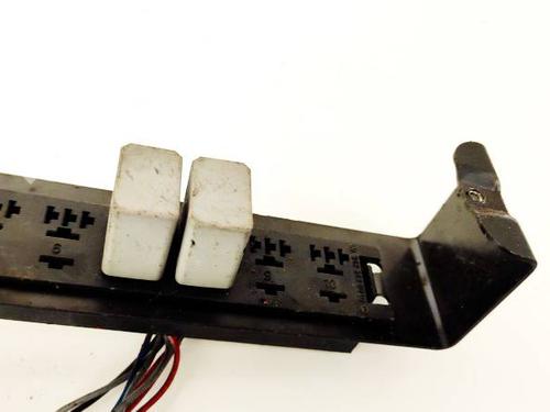 Fuse box VW CRAFTER 30-35 Bus (2E_) 2.5 TDI | BP32933487E1 - Image 3