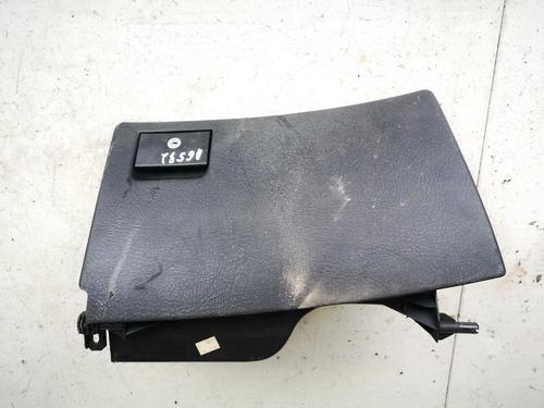 Vano posta oggetti Vano posta oggetti AUDI 80 B4 Saloon (8C2) 2.0 (90 hp) 35583384 35583384
